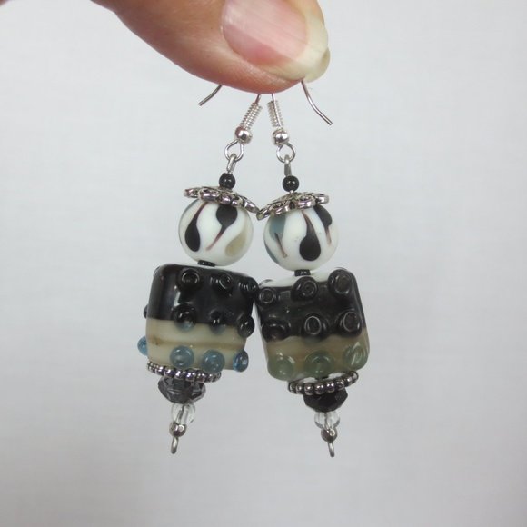 New Chunky Black Gray Glass Hand Crafted Earrings - Picture 1 of 6